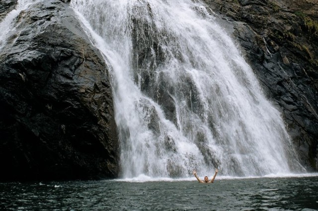 Под струями грохот конкретный ) Под струями грохот конкретный )