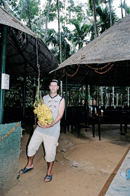 И накормят бананами ) И накормят бананами )