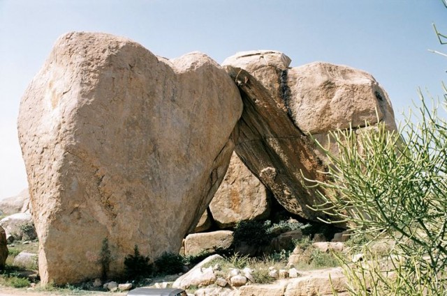 Камни Камни