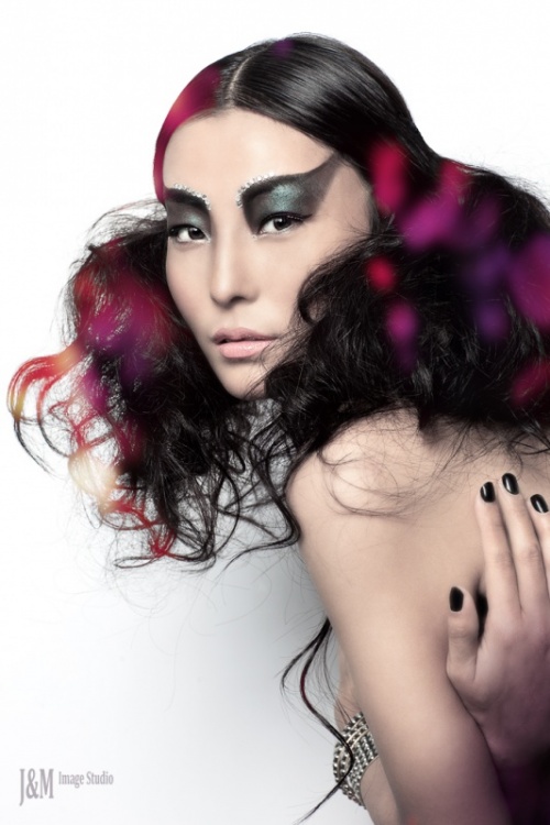 Dolma miss TIbet 2007 by J&M Image Studio