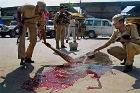 Солдаты индийской армии «заметают следы» Солдаты индийской армии «заметают следы»