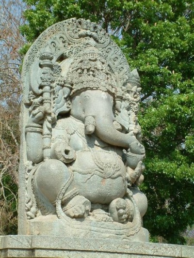 Древняя статуя Ганеша Древняя статуя Ганеша