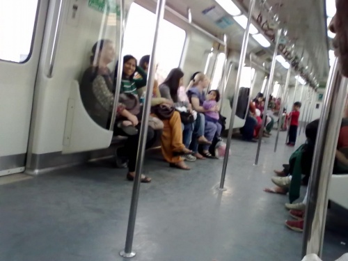 женский вагон в метро
