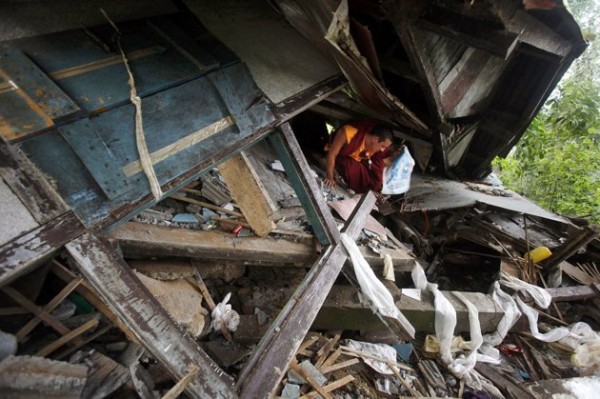 Photo By AP/Anupam NathTue, Sep 20, 2011